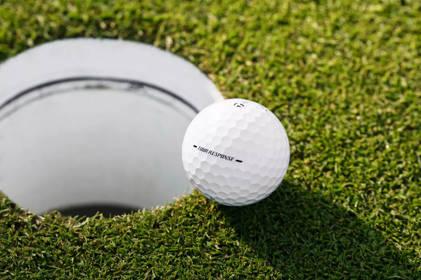 TaylorMade 2025 Tour Response Golf Balls - GOLF LEAGUE