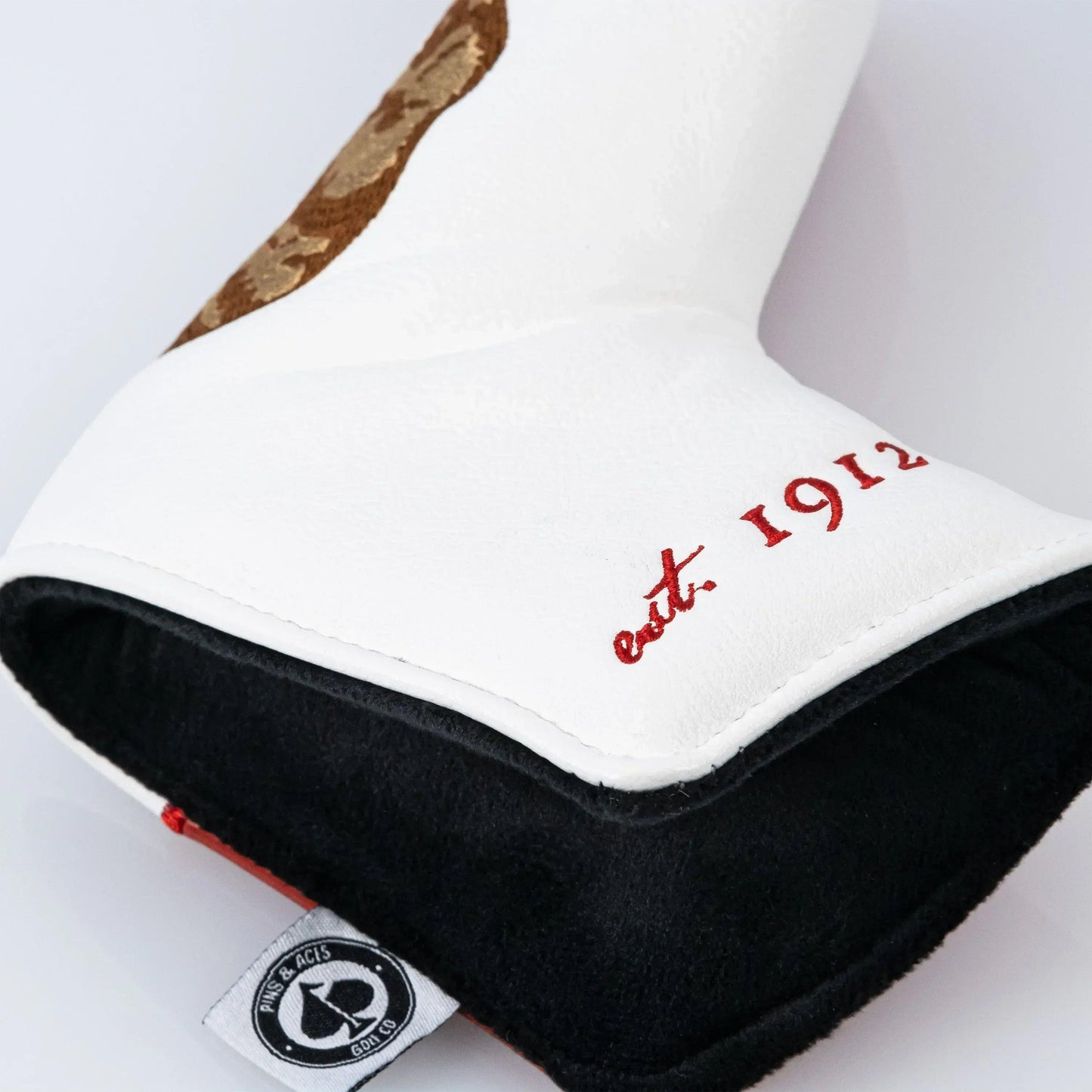 California_PutterCover_OpenDetail_7e34ab5f-2c0f-4033-a81b-c2793972b4ce - GOLF LEAGUE