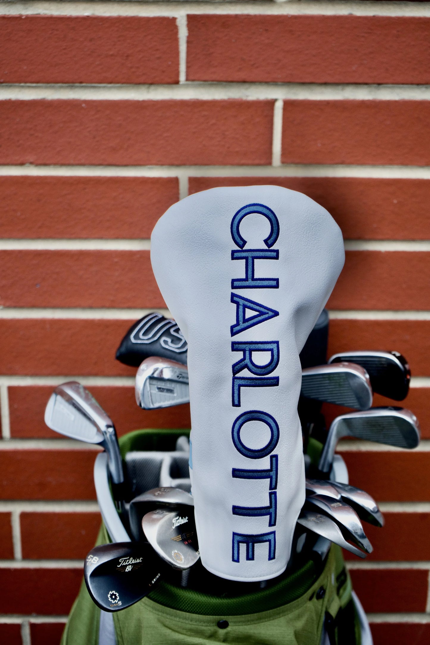 Charlotte Club Cover - GOLF LEAGUE