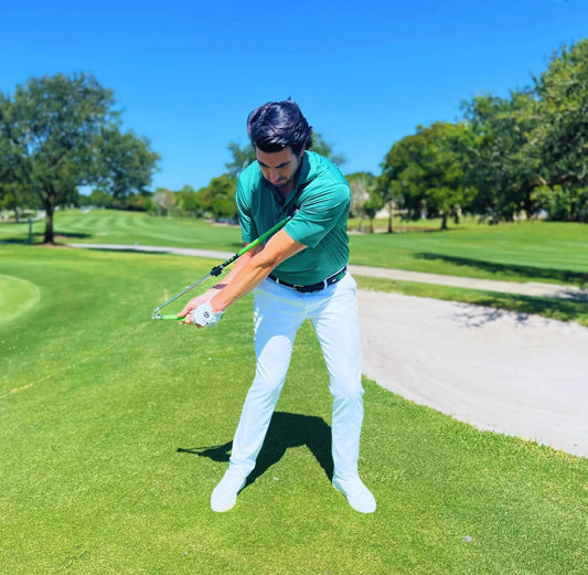FrontalDownswingFullSwinged - GOLF LEAGUE