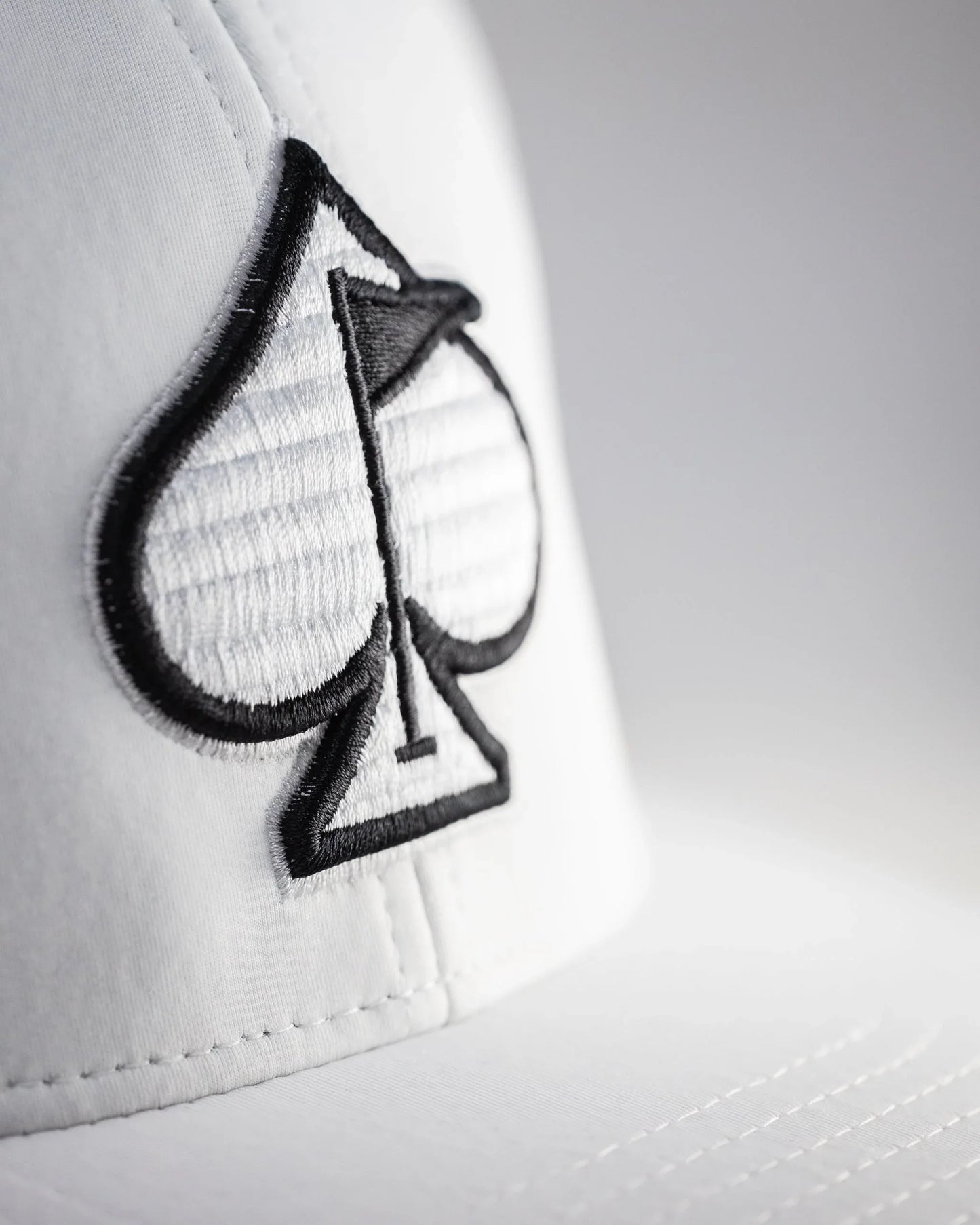 Performance Spade Hat - White - GOLF LEAGUE