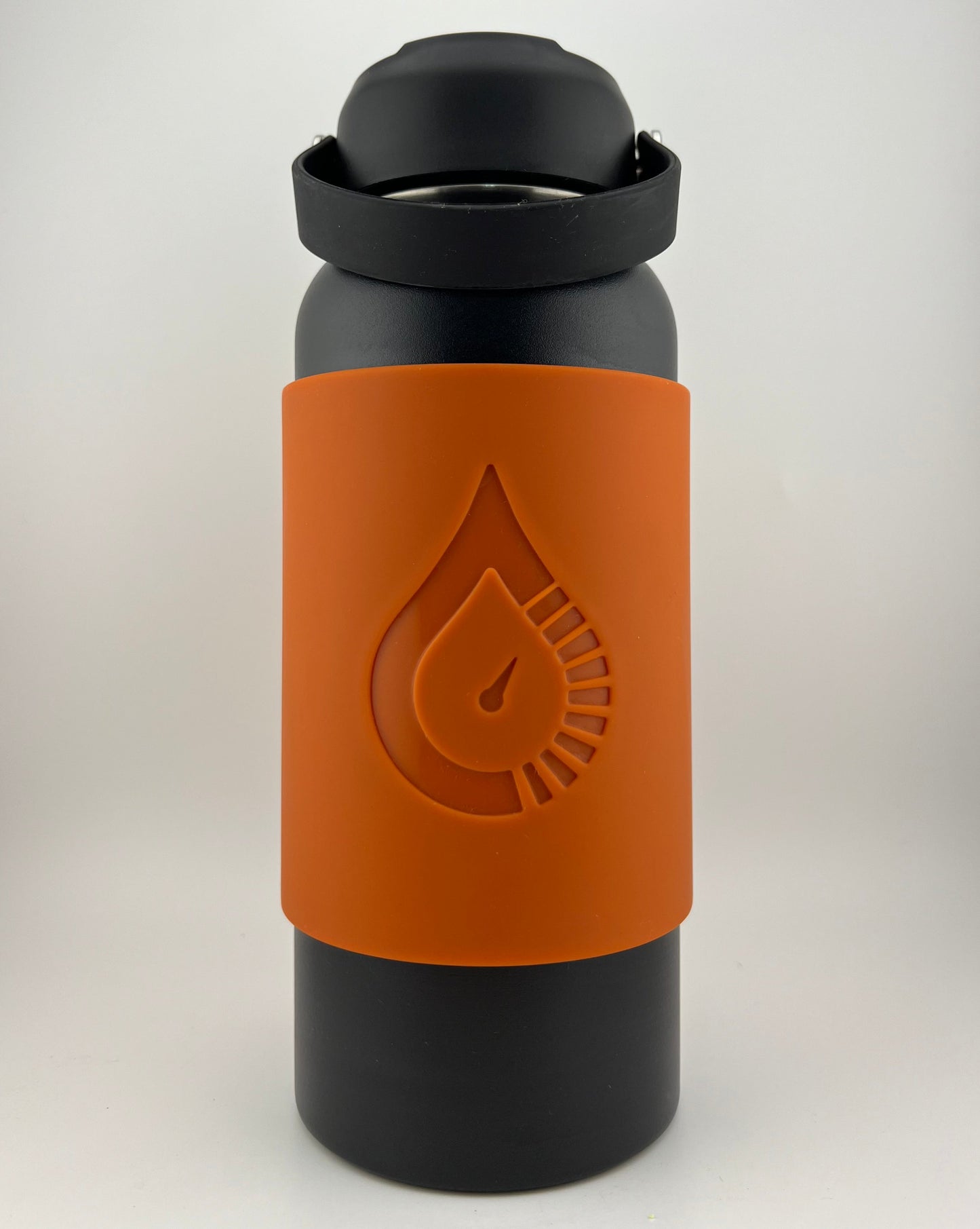 32oz Black Bottle + Magnetic Sleeve (COMBINATION)