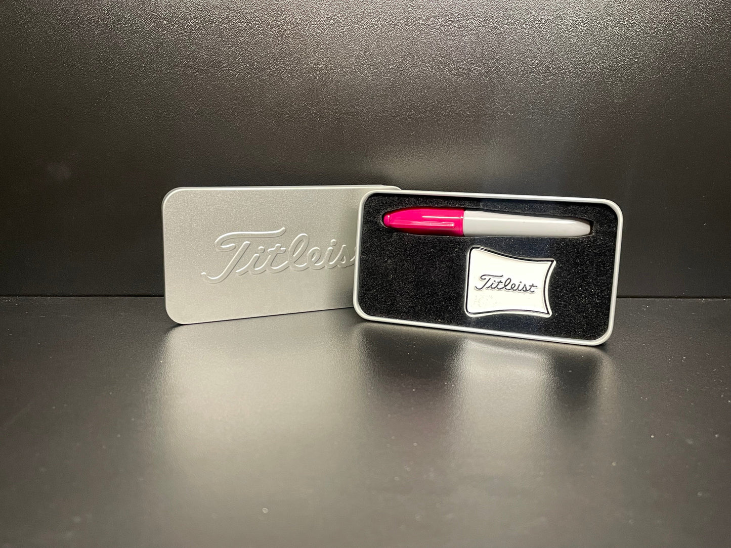 Titleist Ball Marker and Sharpie Set