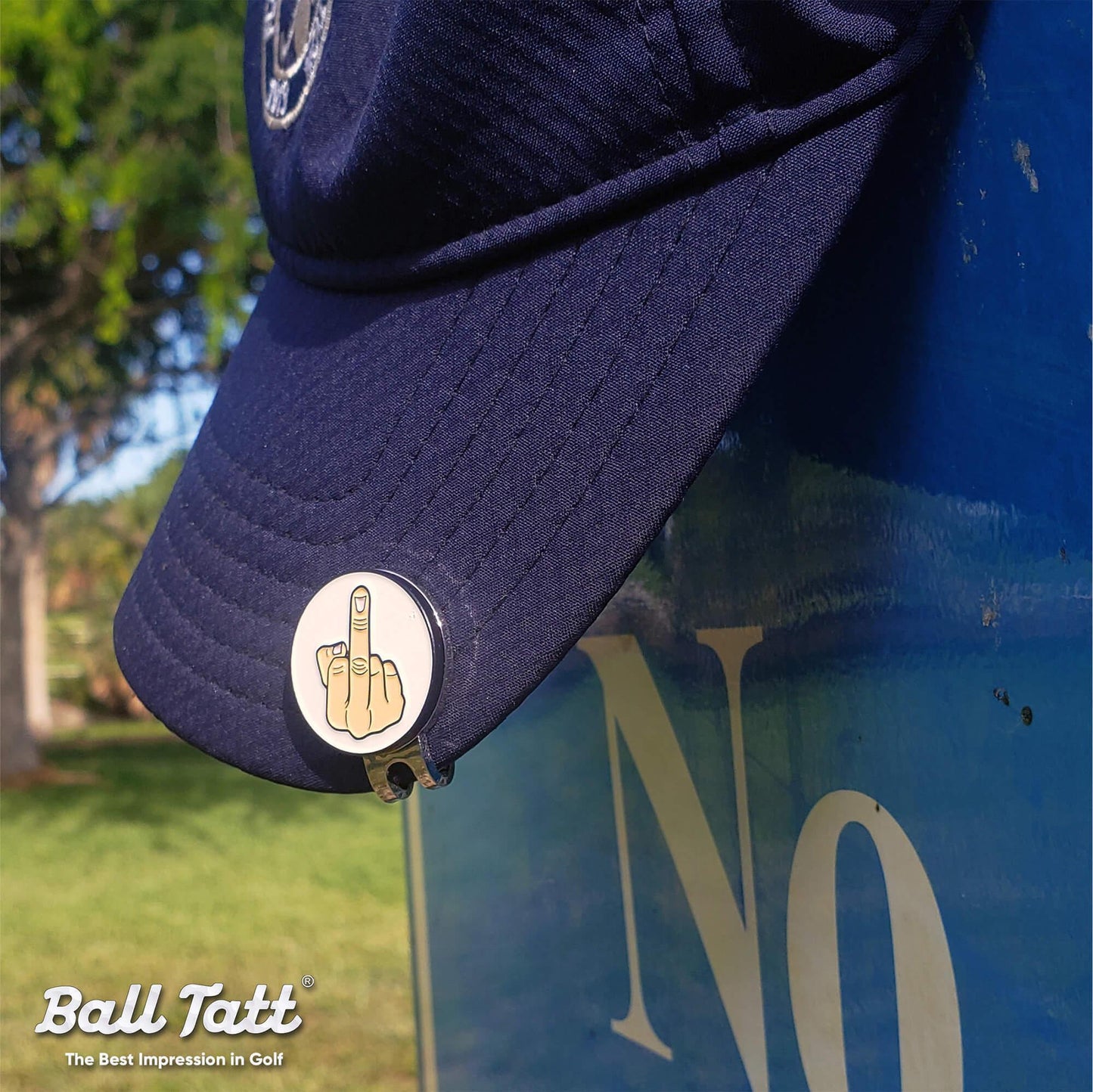 middle-finger-ball-tatt-25mm-hat-clip-ball-marker-lifestyle-2 - GOLF LEAGUE