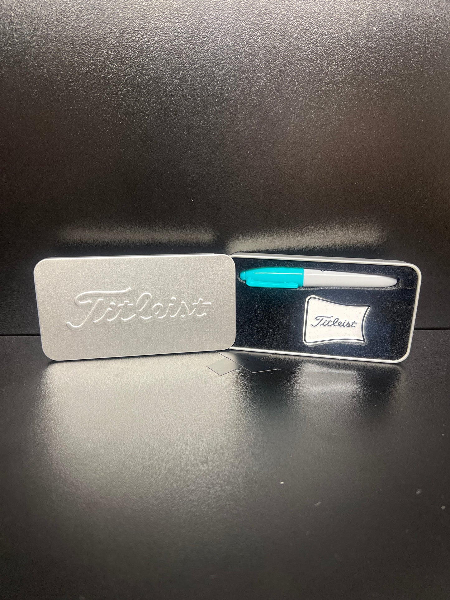 Titleist Ball Marker and Sharpie Set