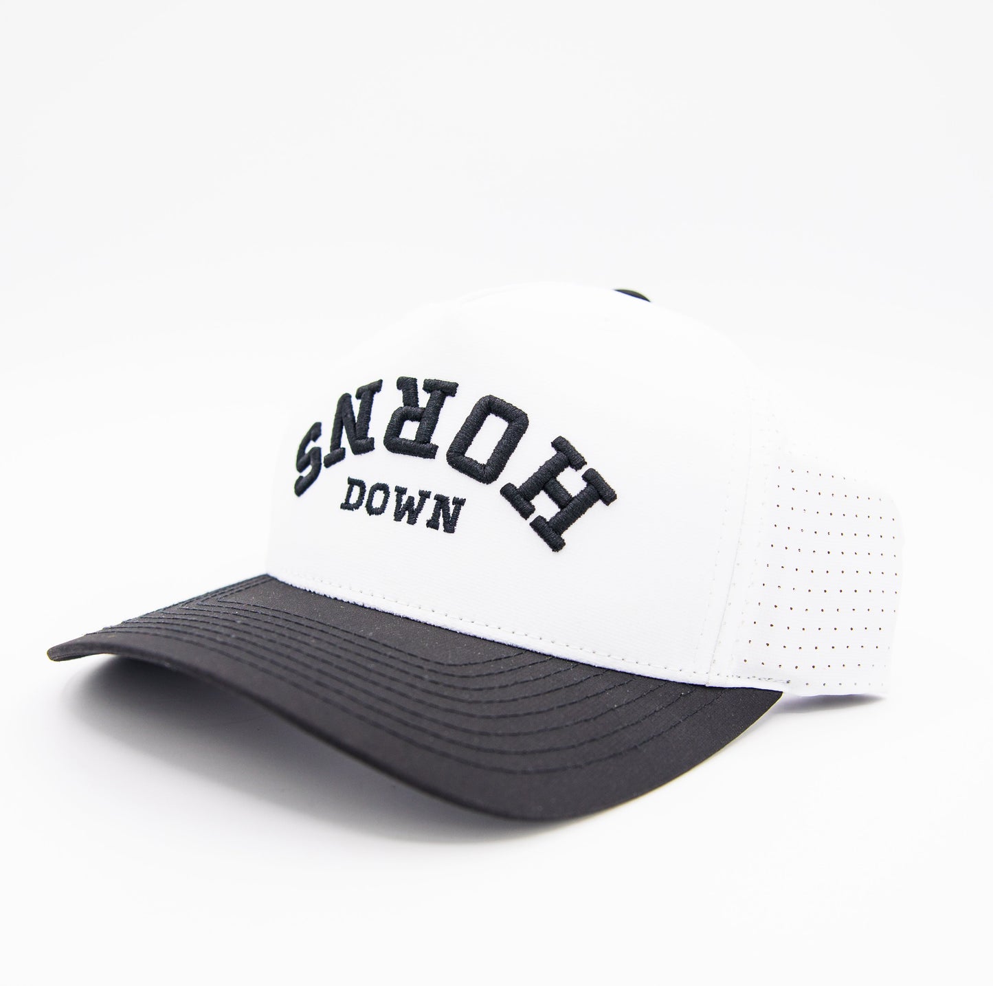 Horns Down Paseo - Strider