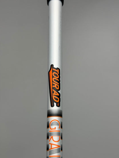 Graphite Design Tour AD IZ-7 X-Stiff 43.25" Callaway Quantum Shaft Golf Pride (Used)