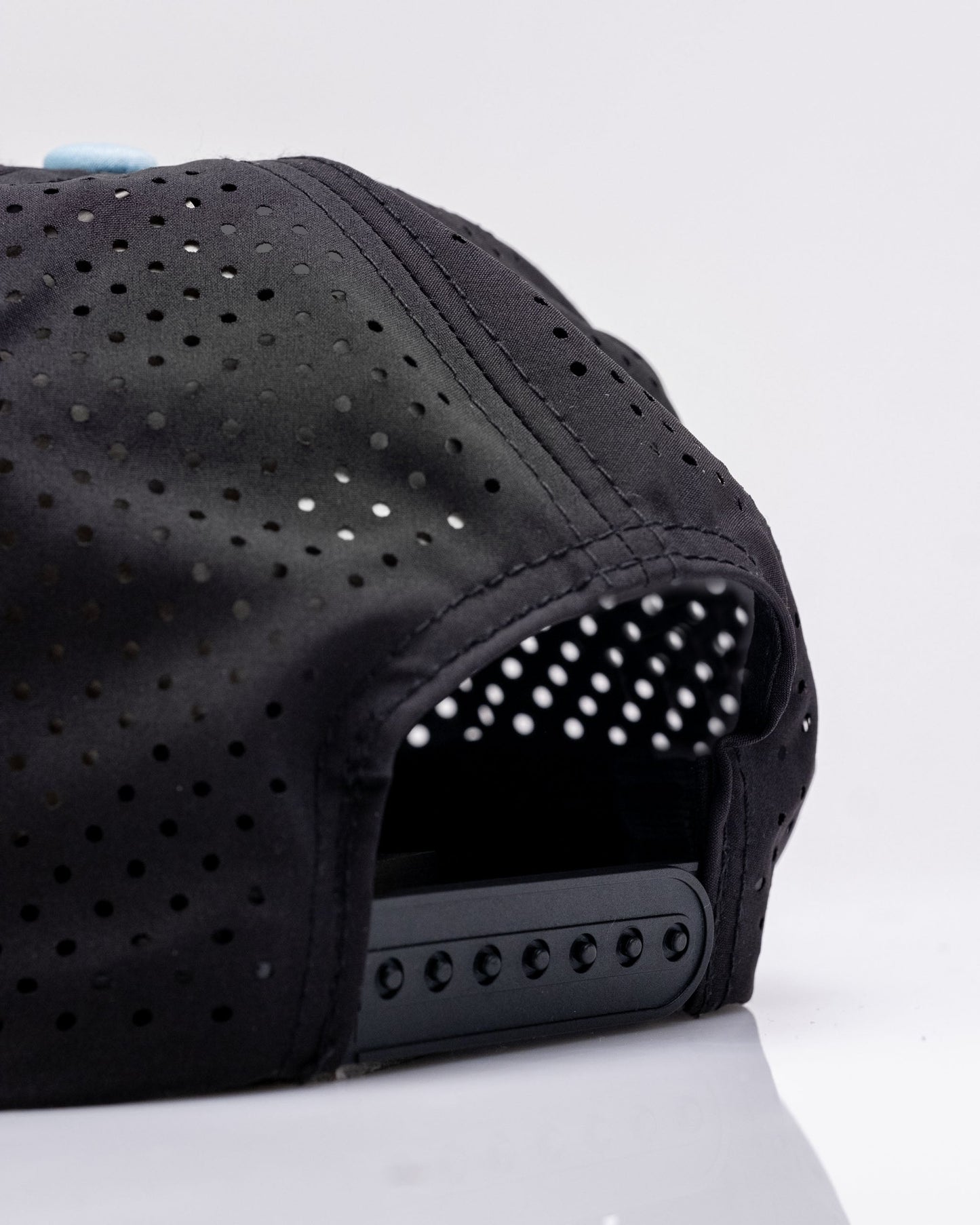 Kraken Black - Perforated Rope Hat
