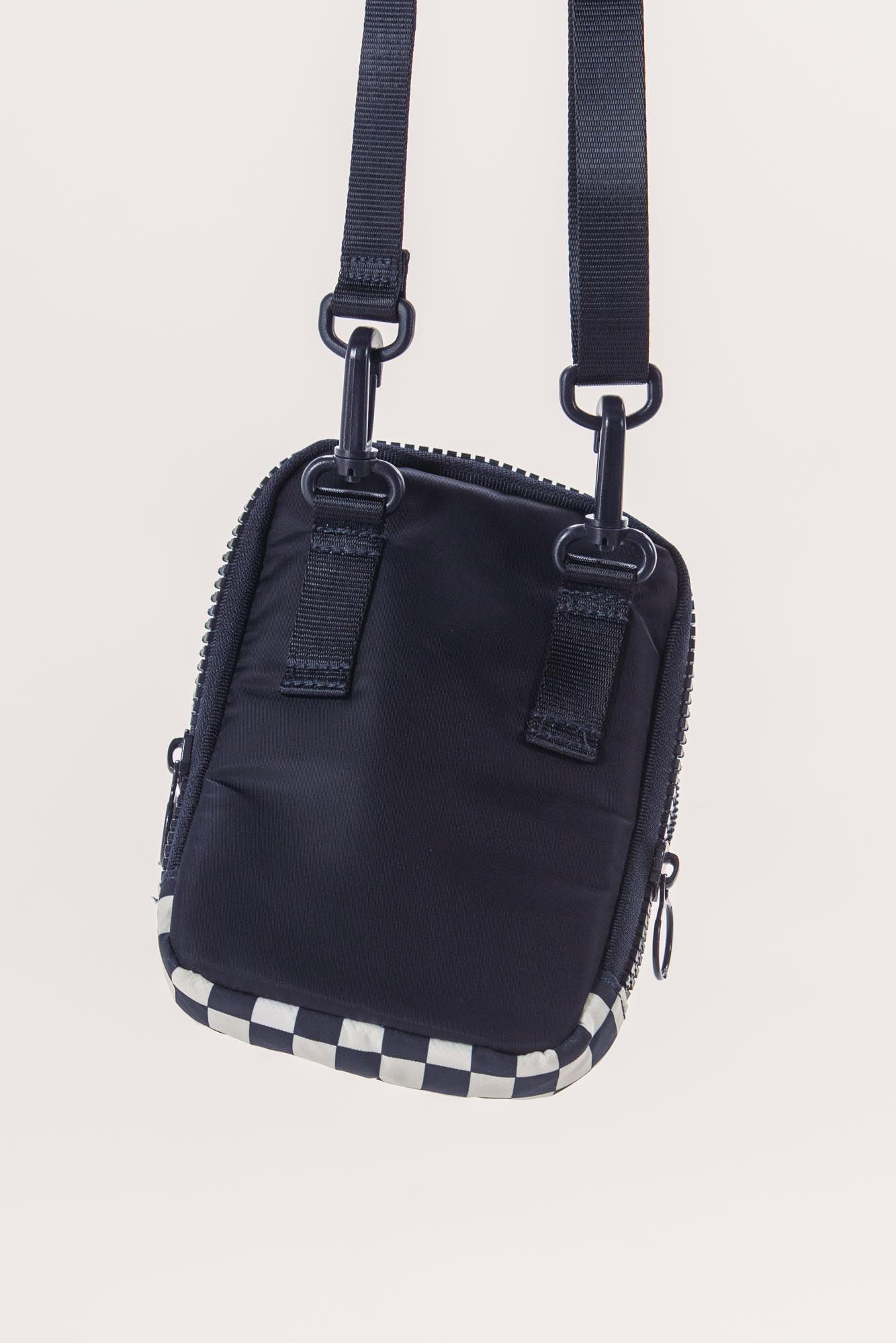 CrossBodyBags-Navy_White05 - GOLF LEAGUE
