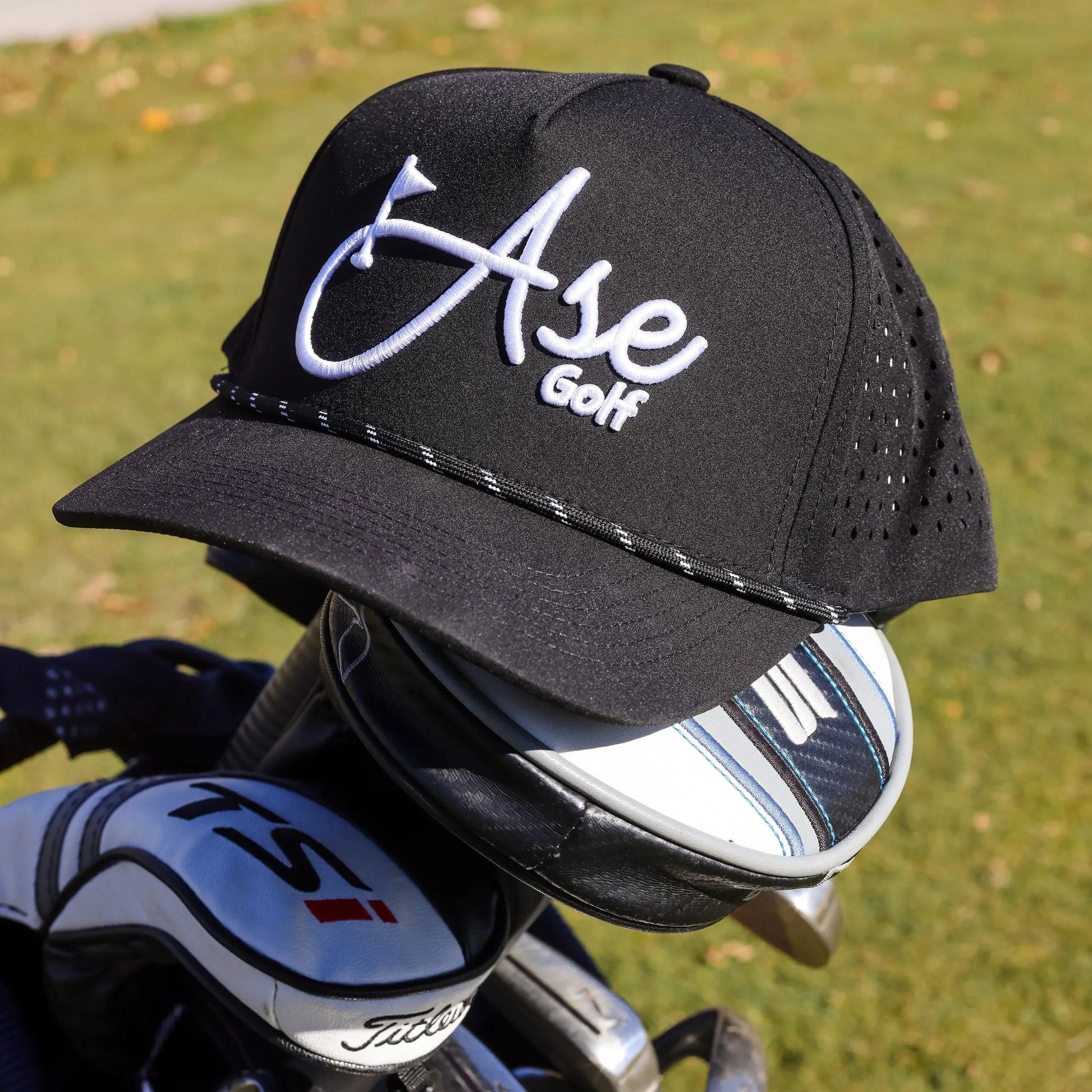 HAT_ON_BAG - GOLF LEAGUE