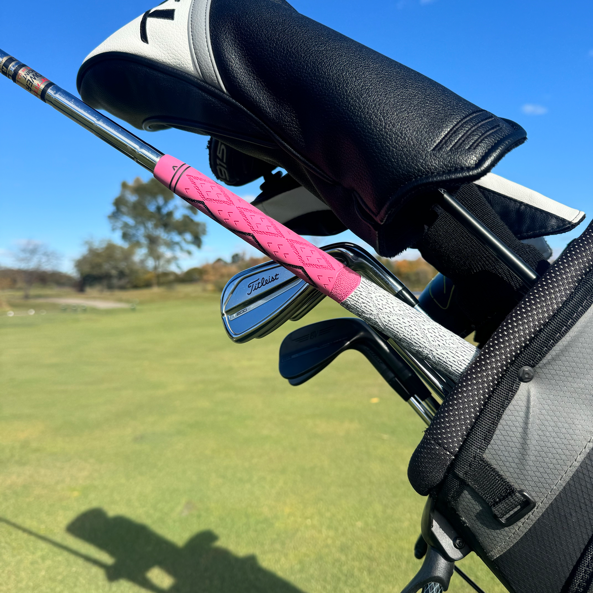 Wedge Guys Diamond Hybrid Golf Grips Bundle 13-Pack - Standard Midsize Oversize