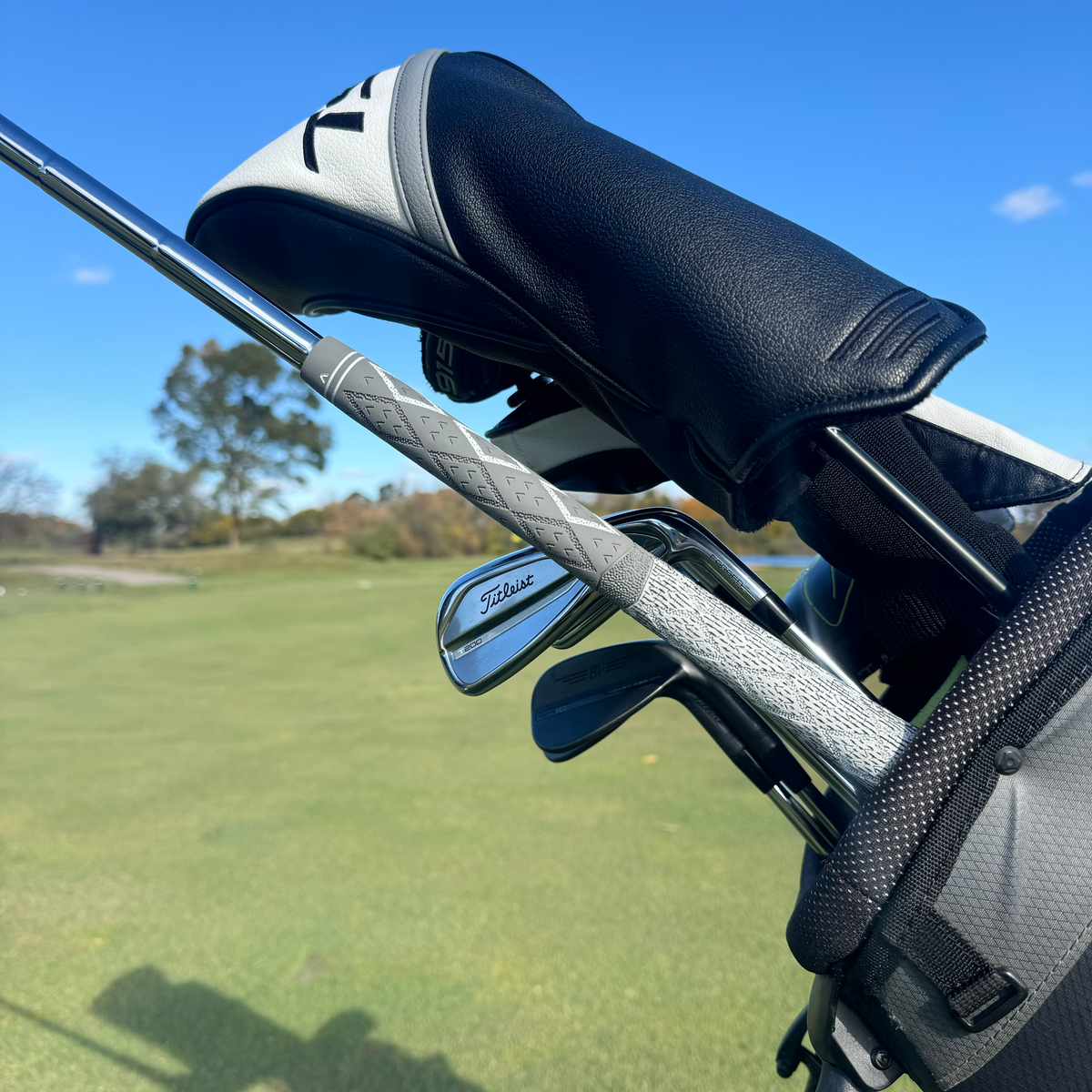 Wedge Guys Diamond Hybrid Golf Grips Bundle 13-Pack - Standard Midsize Oversize