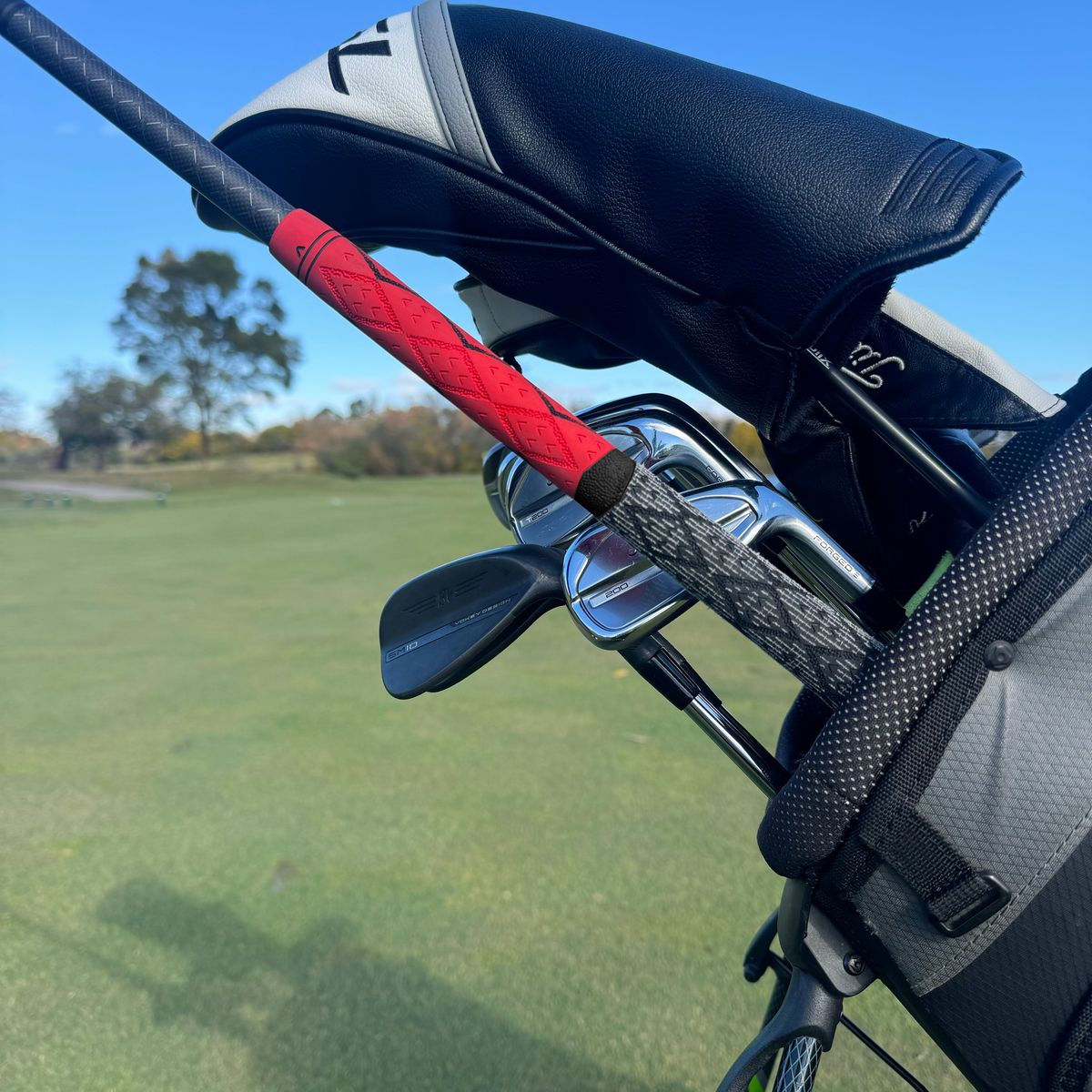 Wedge Guys Diamond Hybrid Golf Grips Bundle 13-Pack - Standard Midsize Oversize