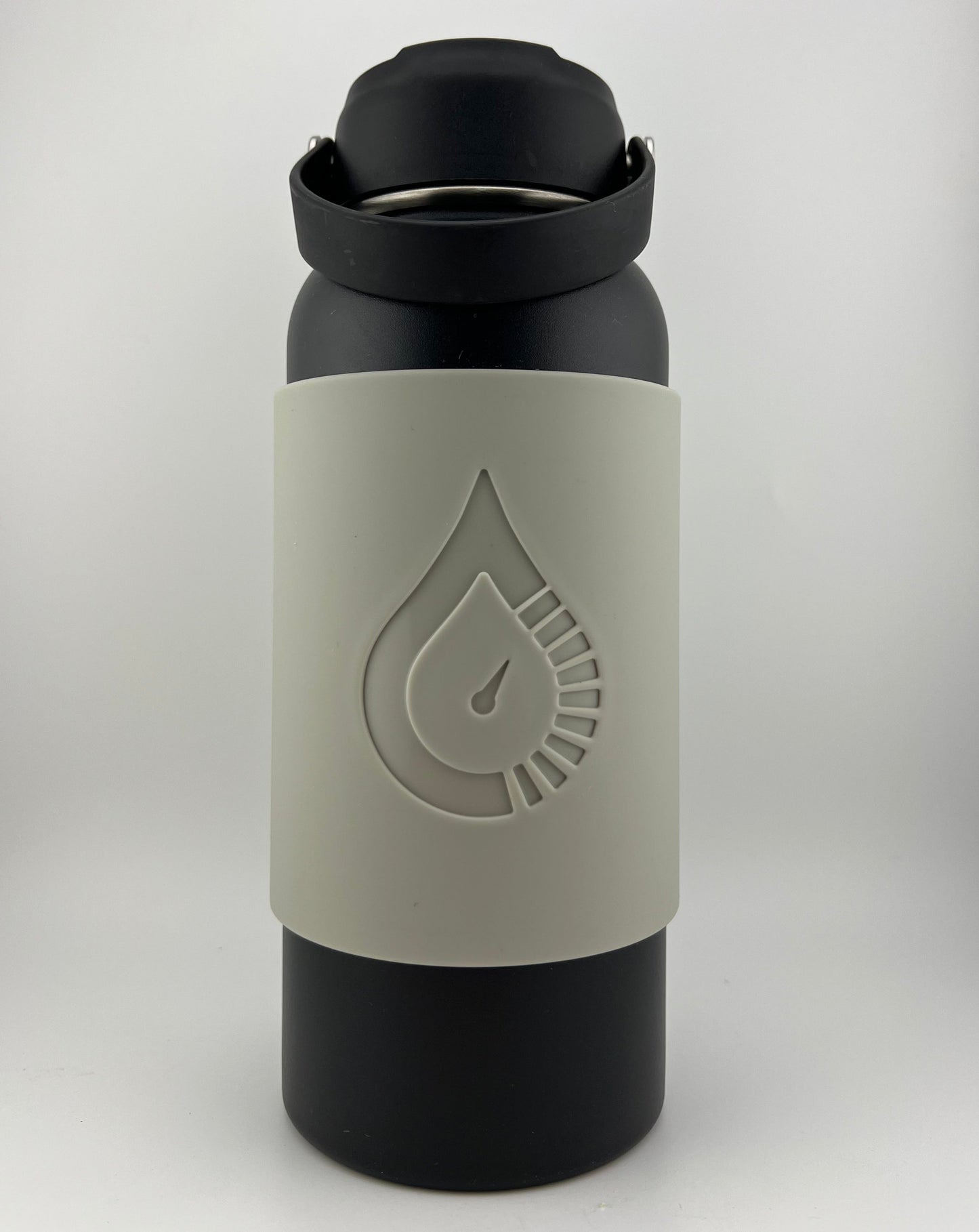 32oz Black Bottle + Magnetic Sleeve (COMBINATION)
