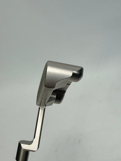 Scotty Cameron Special Select Newport Putter 34" Like New w/ Headcover