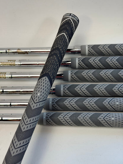 TaylorMade P790 Iron Set 4-PW Dynamic Gold S300 Stiff Flex (Used)