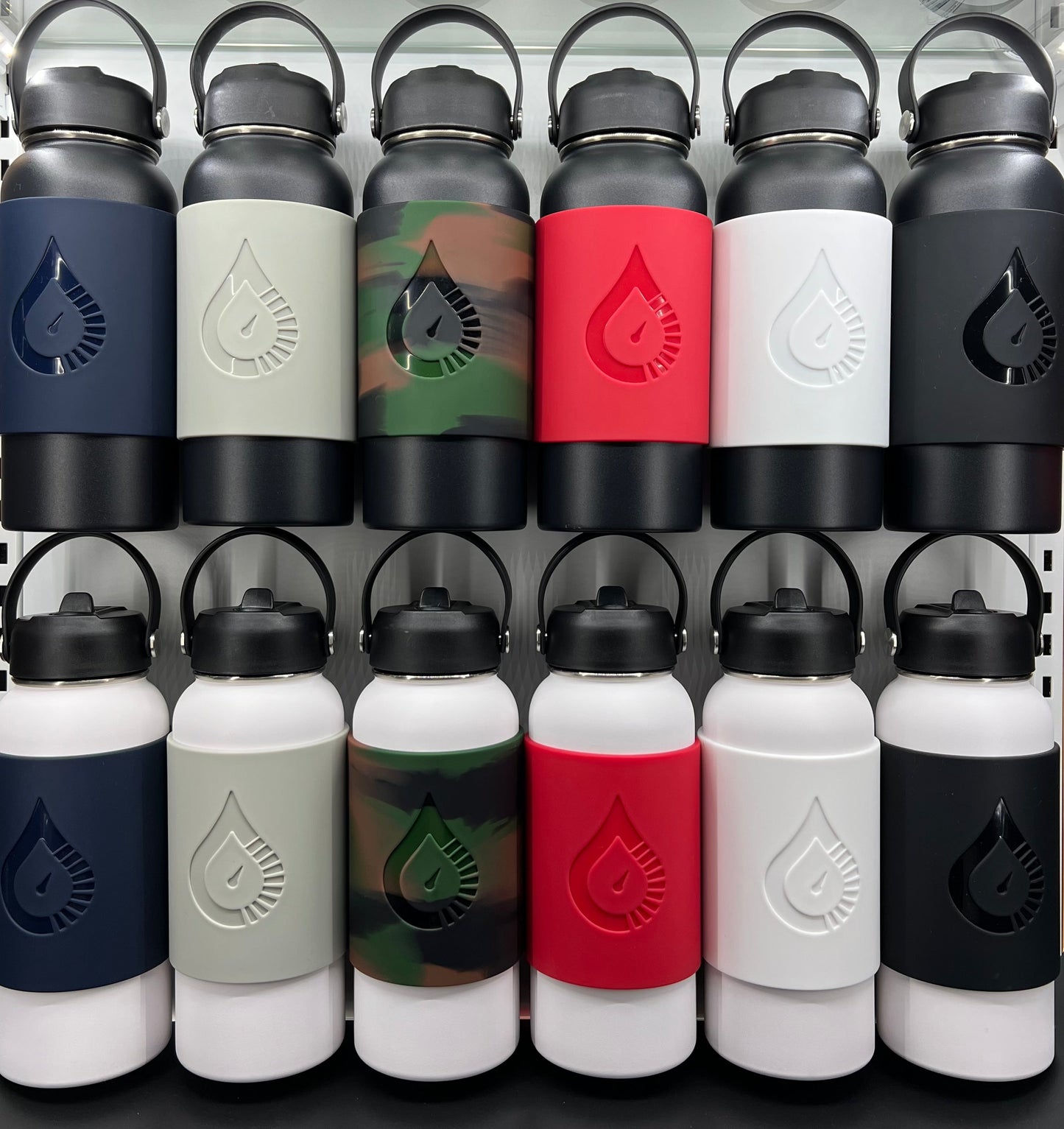 32oz Black Bottle + Magnetic Sleeve (COMBINATION)