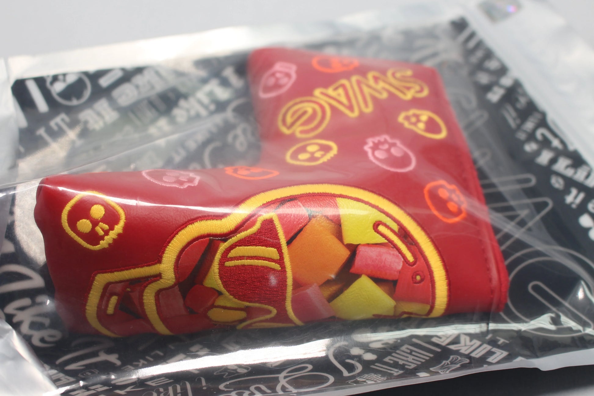 Swag Golf - Candy (Starburst) Red Skulls Blade Putter Headcover - GOLF LEAGUE