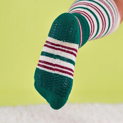 KCS-ST-4259-cozy-poly-stripes_sand-green-red_lifestyle2-1800x - GOLF LEAGUE