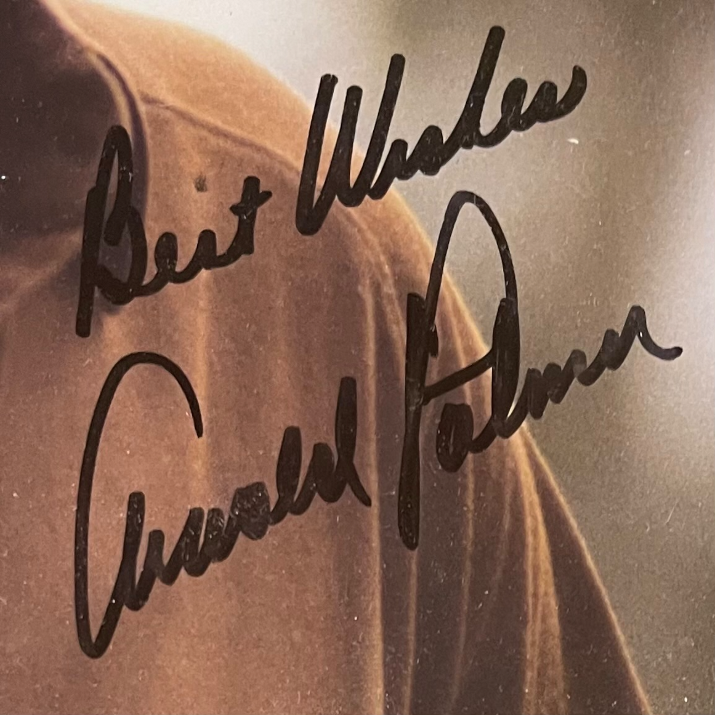 Arnold Palmer Autographed Golf 8x10 Photo Deluxe Framed with Arnie's Army Pin - JSA