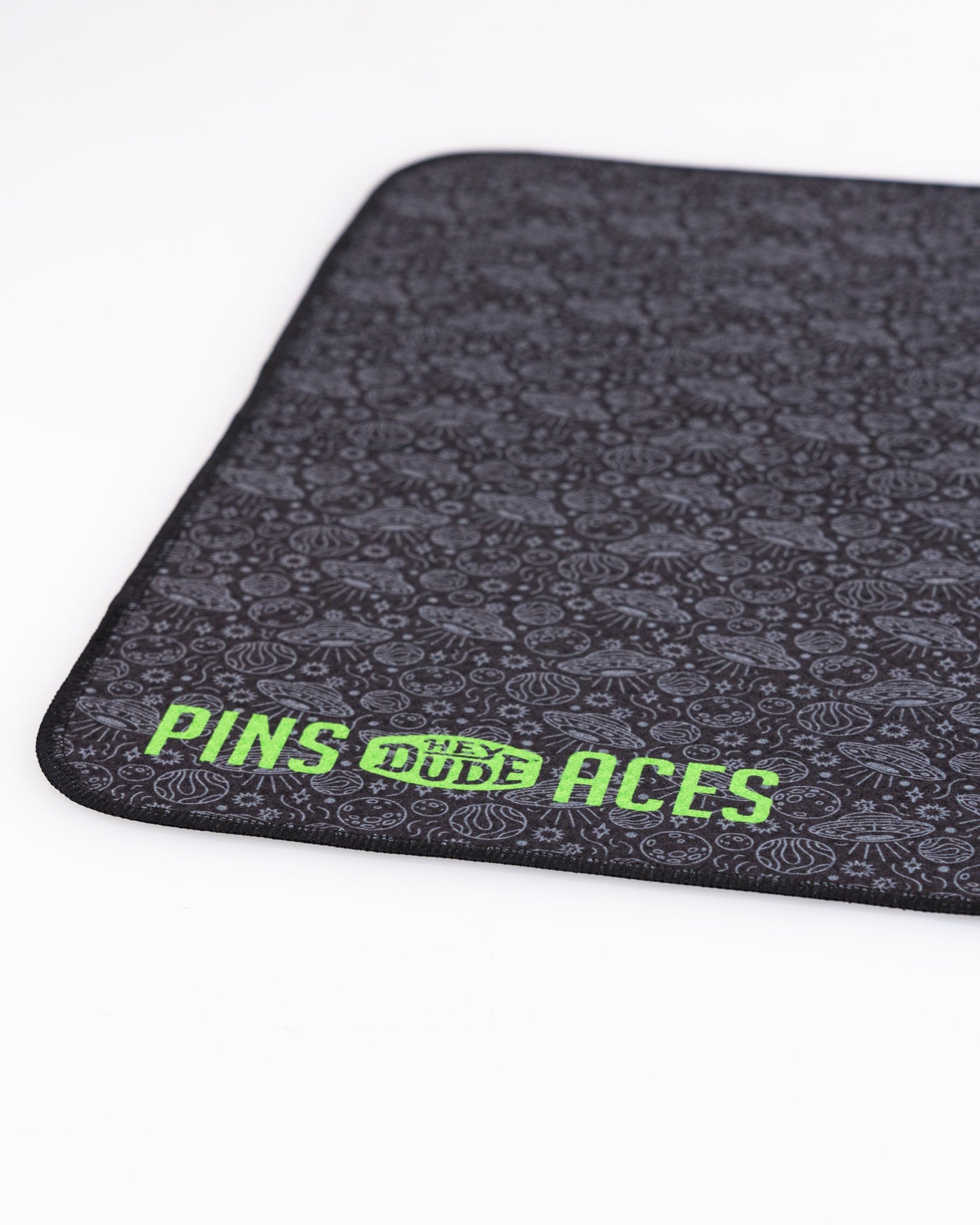 HEYDUDE - Black Hole Towel