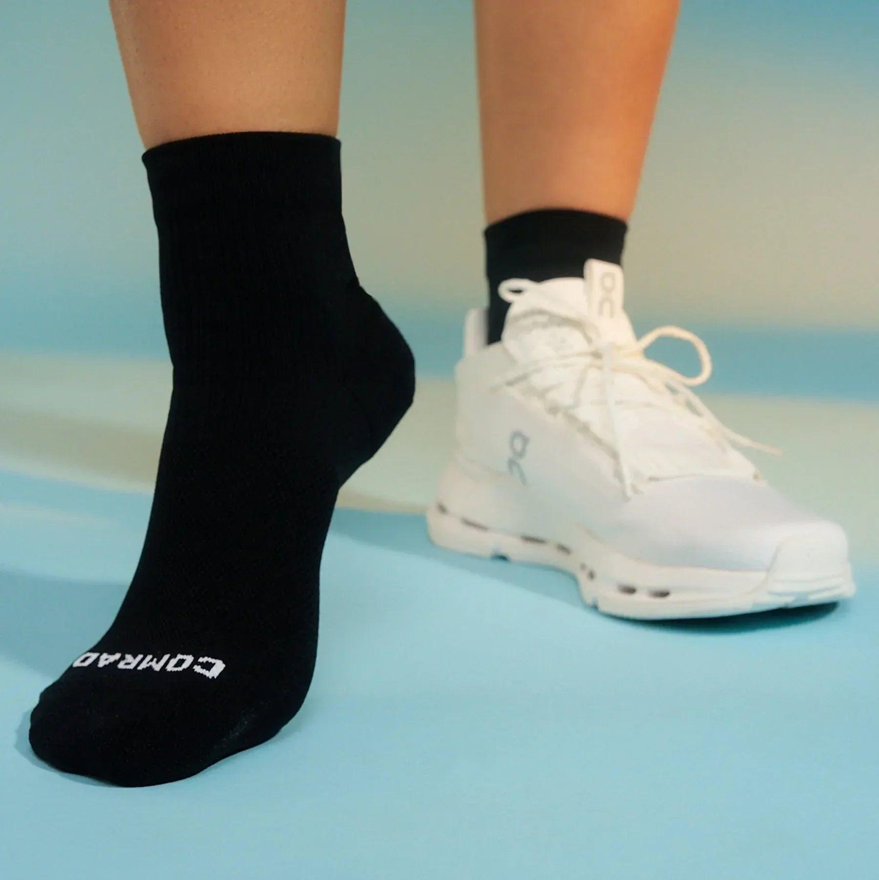 QNK-SL-666_black_lifestyle3 - GOLF LEAGUE