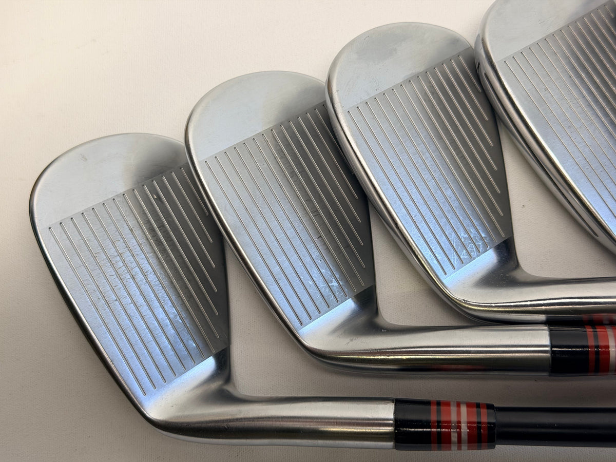 TaylorMade P770 Iron Set 5-PW RH Fujikura AXIOM 105 X VeloCore Graphite