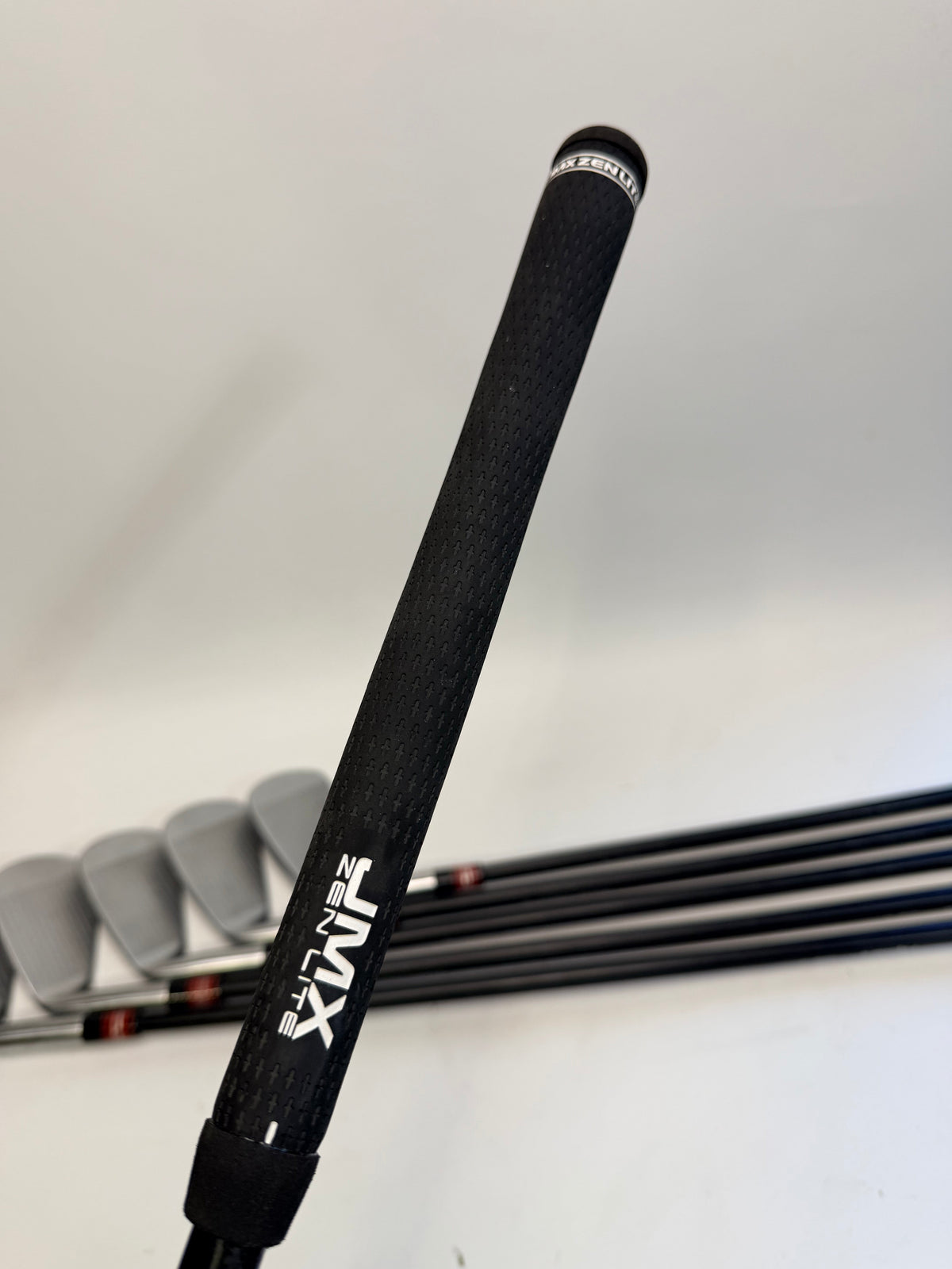 TaylorMade P770 Iron Set 5-PW RH Fujikura AXIOM 105 X VeloCore Graphite