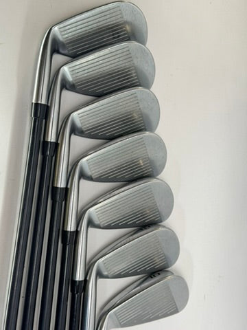 Mizuno JPX 825 Irons 5-PW GW RH Orochi Red Eye 65g Regular Graphite