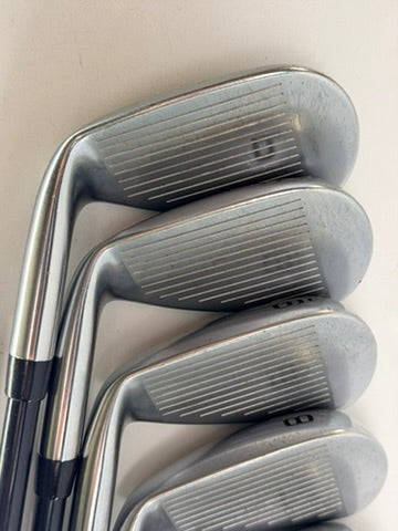 Mizuno JPX 825 Irons 5-PW GW RH Orochi Red Eye 65g Regular Graphite