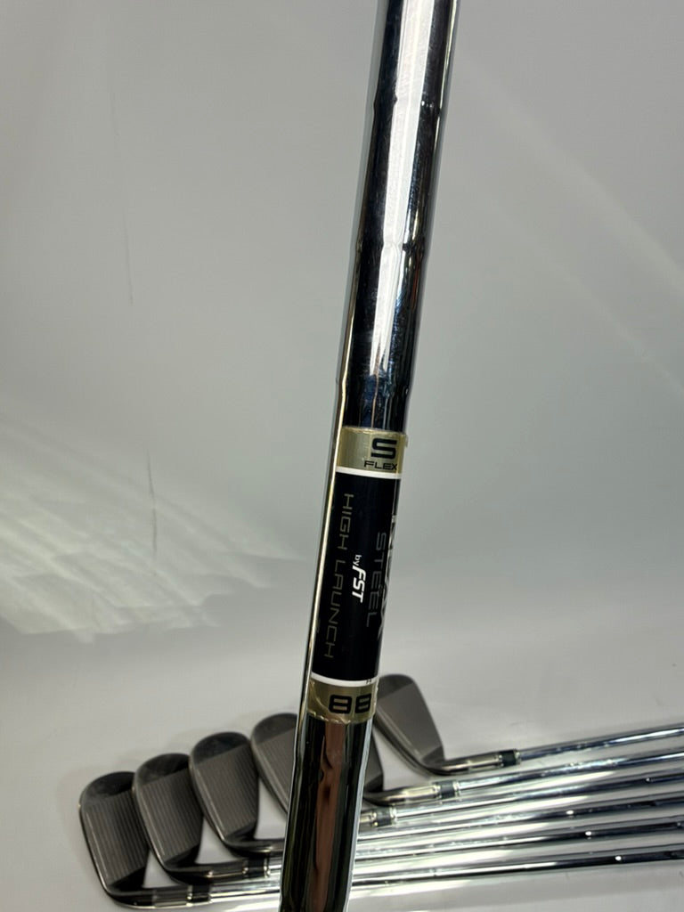 TaylorMade M2 Iron Set 4-PW RH REAX 88 Stiff Winn Midsize