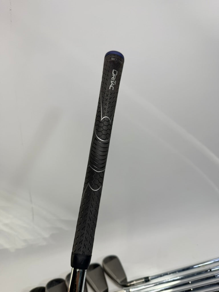 TaylorMade M2 Iron Set 4-PW RH REAX 88 Stiff Winn Midsize