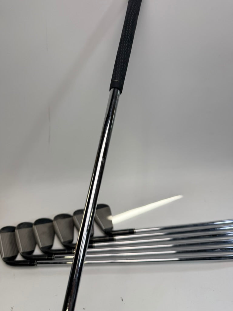 TaylorMade M2 Tour Iron Set 5-PW AW RH Steel Shafts