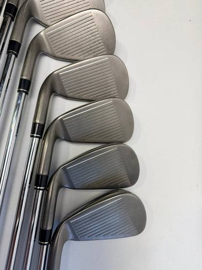 TaylorMade AeroBurner Irons 4-PW AW RH REAX 88 Steel Stiff (Used)