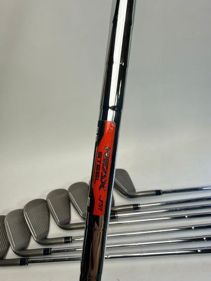 TaylorMade AeroBurner Irons 4-PW AW RH REAX 88 Steel Stiff (Used)