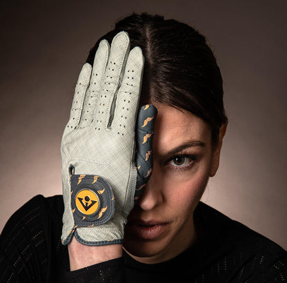 Wooly-Burg | Women's Charcoal Golf Glove