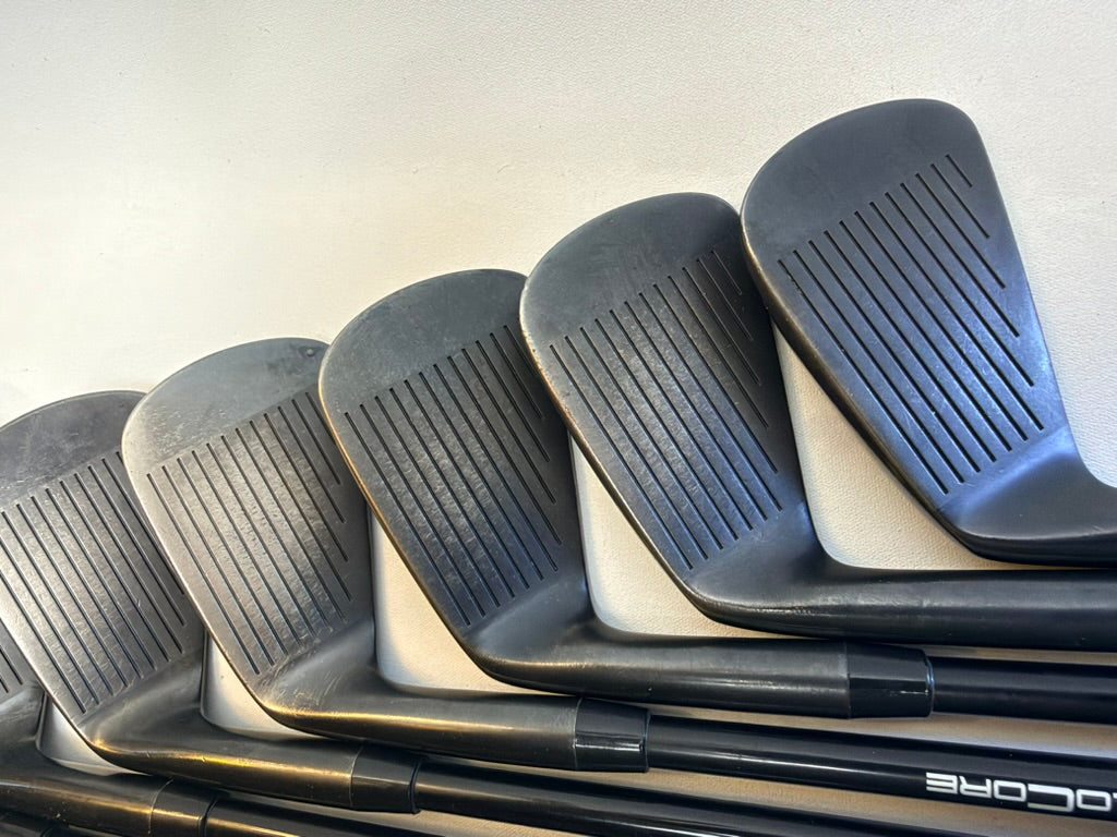 Miura MB-101 Black 4-PW Iron Set Fujikura Axiom 75R Regular Graphite Used