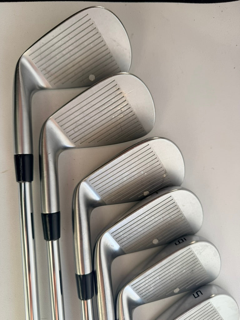TaylorMade P7CB Iron Set 5-PW RH Project X LZ 6.0 Stiff SuperStroke