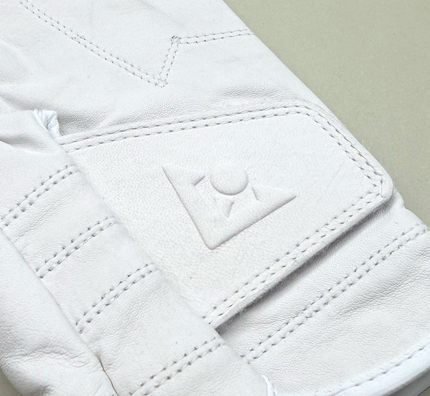 Pure White | Men's Golf Glove