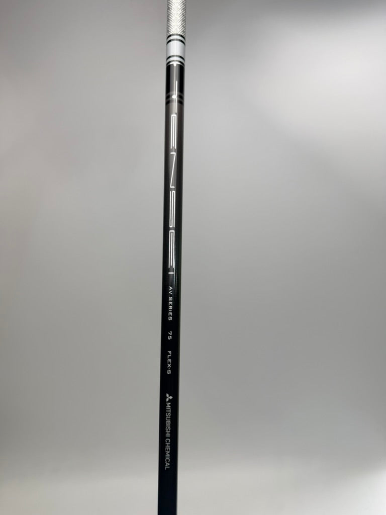 Titleist GT2 Driver 9° RH Mitsubishi Tensei AV 75 Stiff