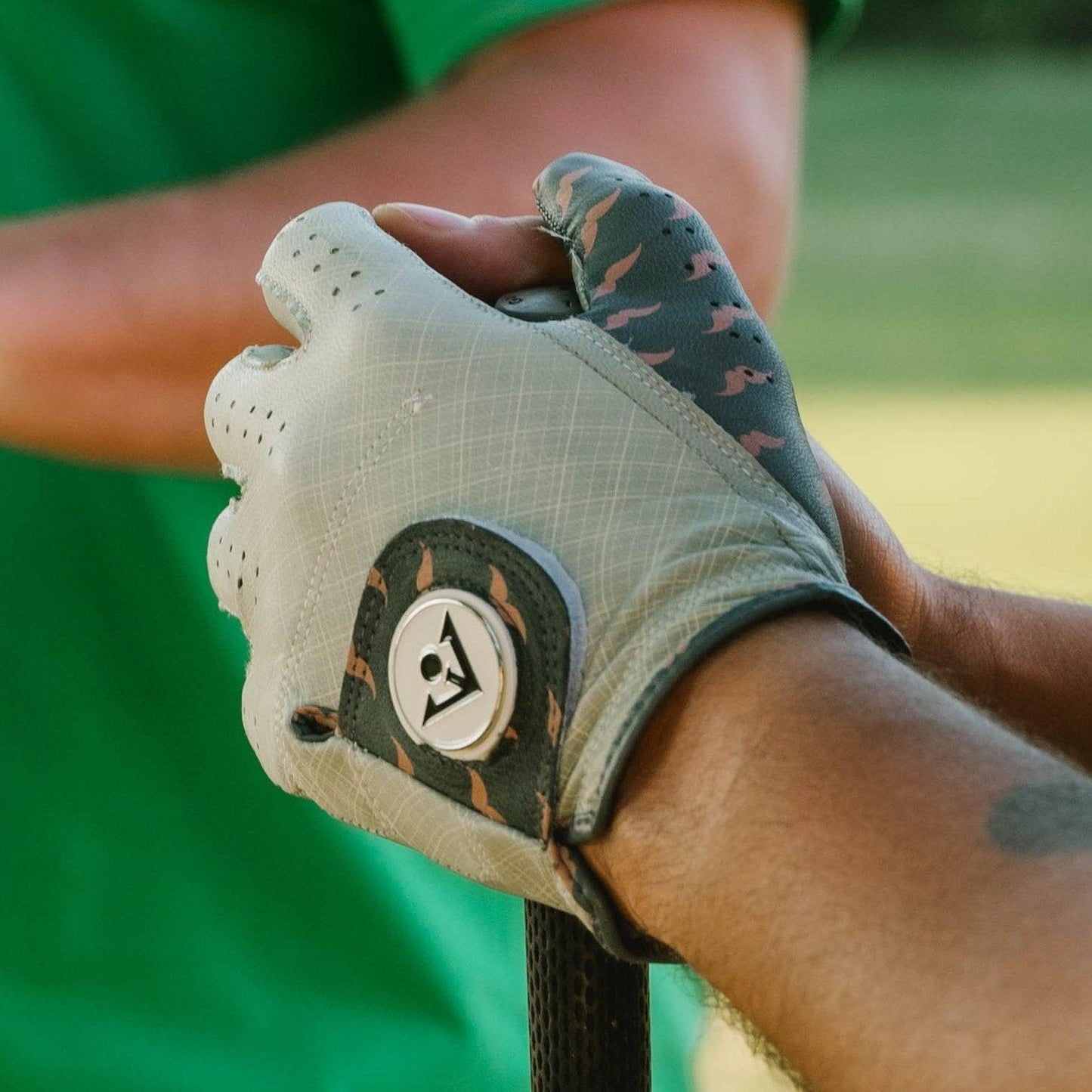 Wooly-Burg | Men's Mustache Patterned Golf Glove